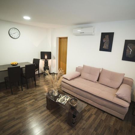 Apartments Dijana Zagreb Exteriör bild